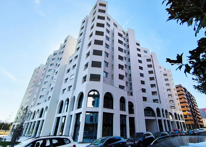 Deas In Apartment Tirana