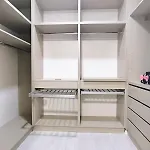 Deas In Apartment *