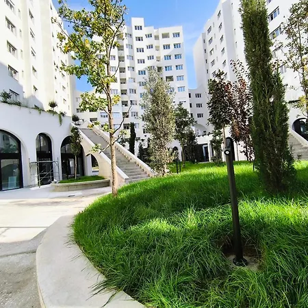 Deas In Appartement Tirana